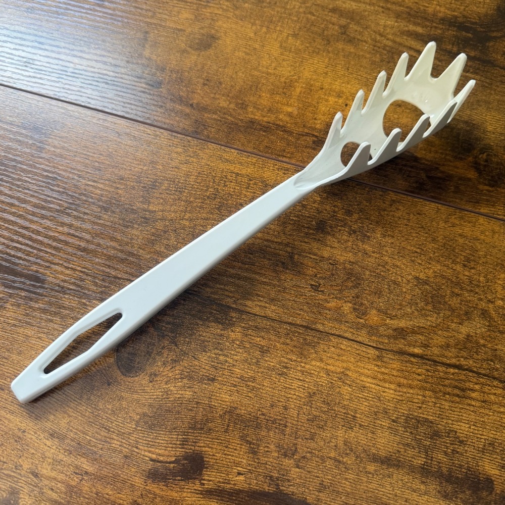 VTG Tailor Made Products White Nylon Pasta Server Spaghetti Measuring Fork Spoon